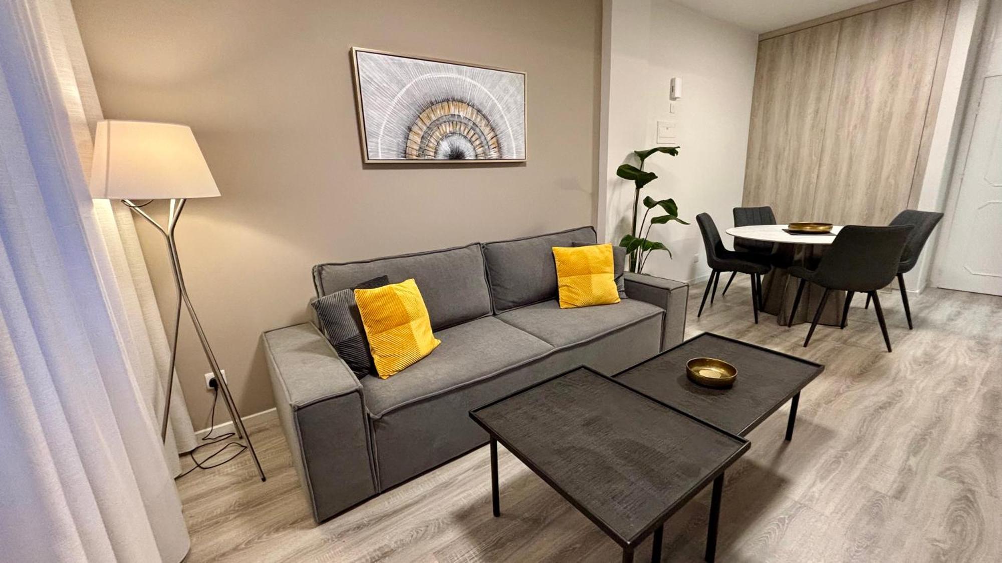 Seabreeze City Center Flats By Trulycyprus Lemesos Exteriér fotografie